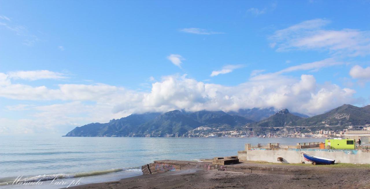 Seafront Apartment Salerno Bagian luar foto