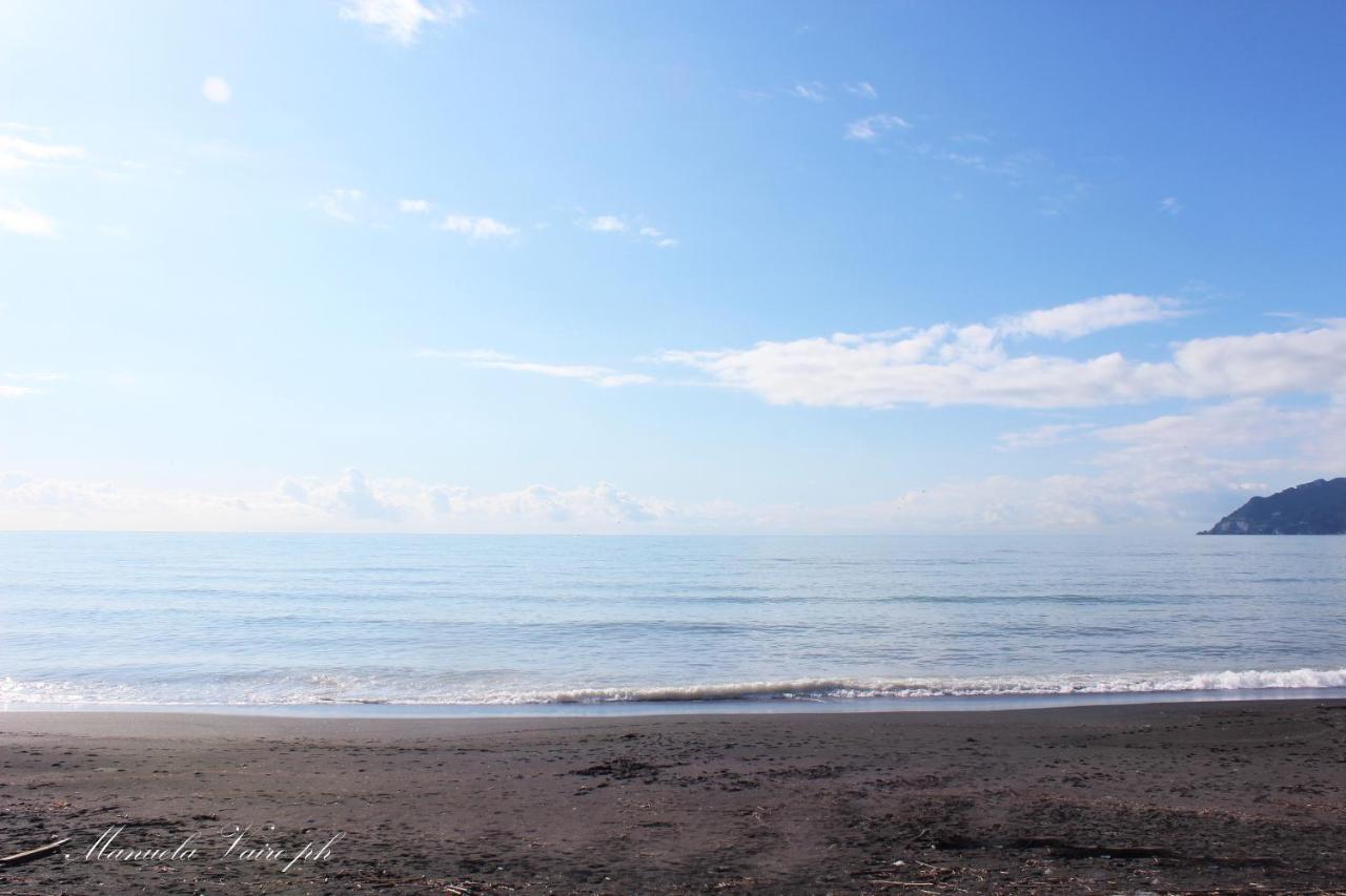 Seafront Apartment Salerno Bagian luar foto